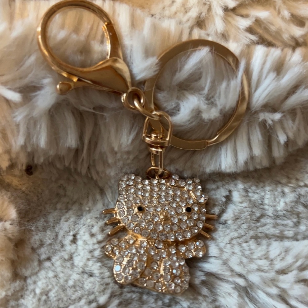 NEW | Gold Hello Kitty Keychain